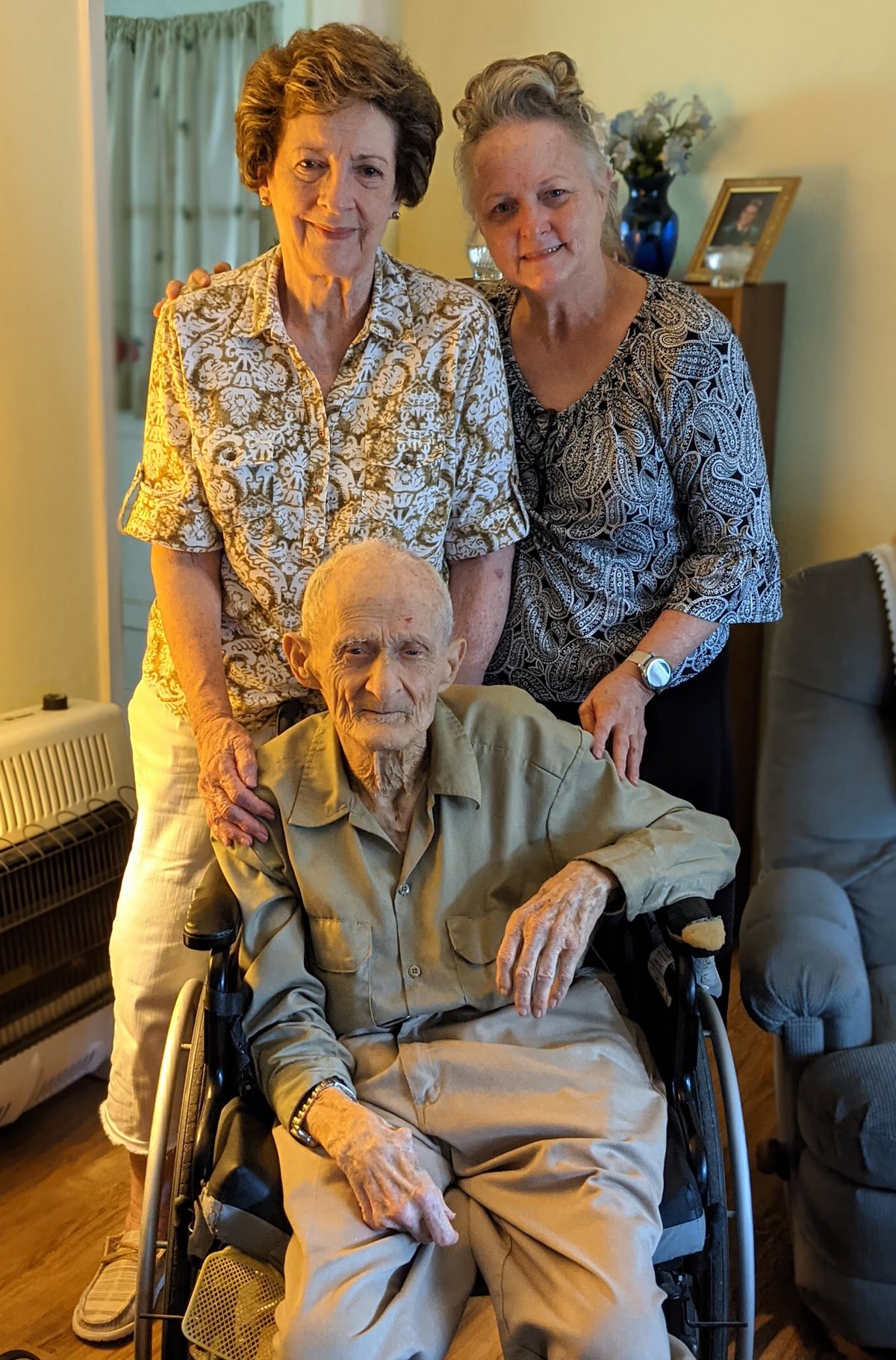 Elmer Ray Hoffpauir — photo 135