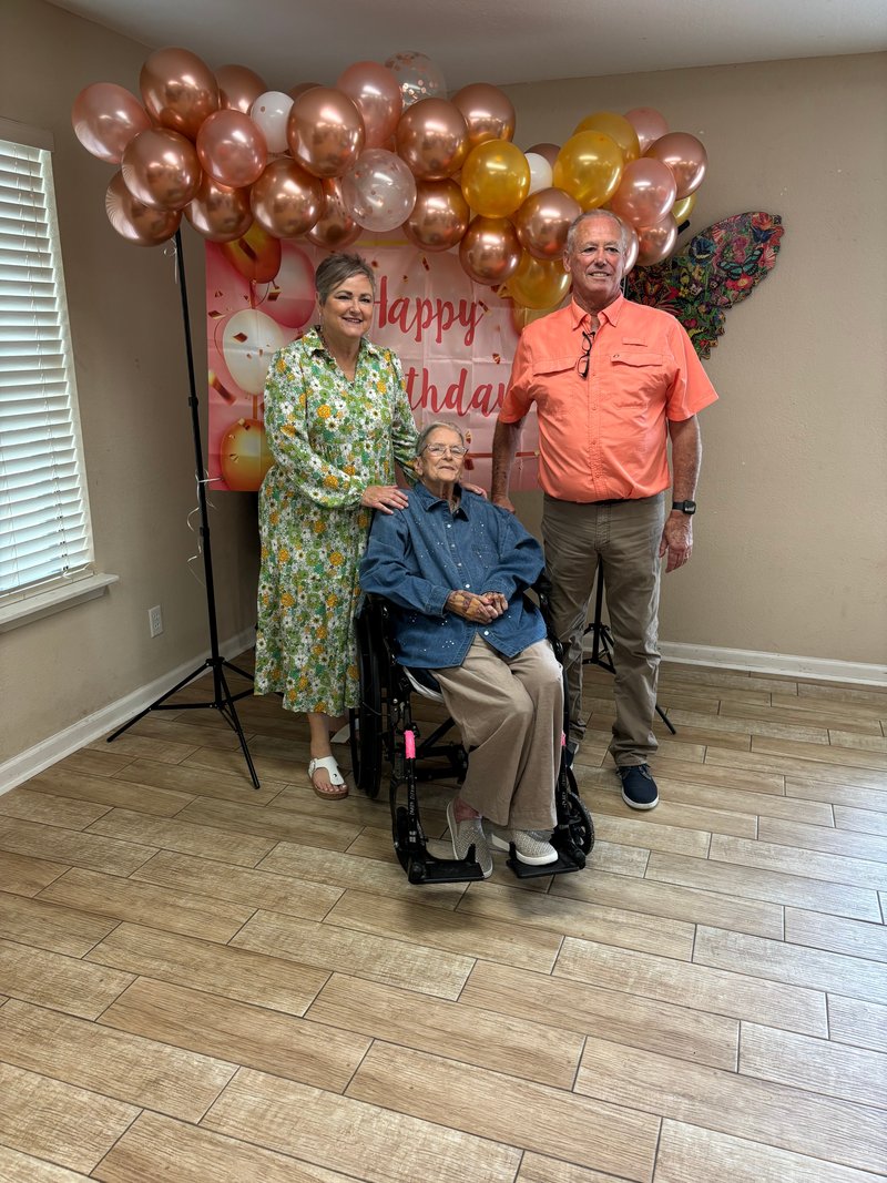 Mary Jane Dixon - Photo 25