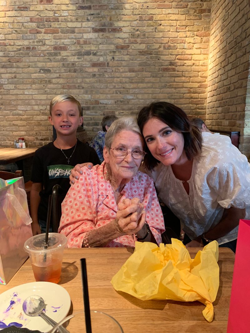 Mary Jane Dixon - Photo 35