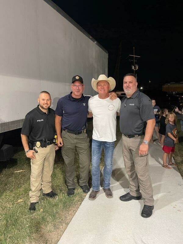 Jason Lee Laughlin - Photo 60