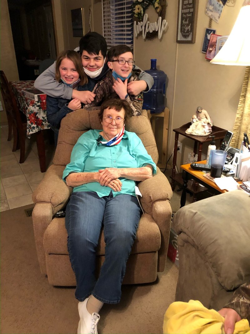 Thelma Lee Laughlin - Photo 31