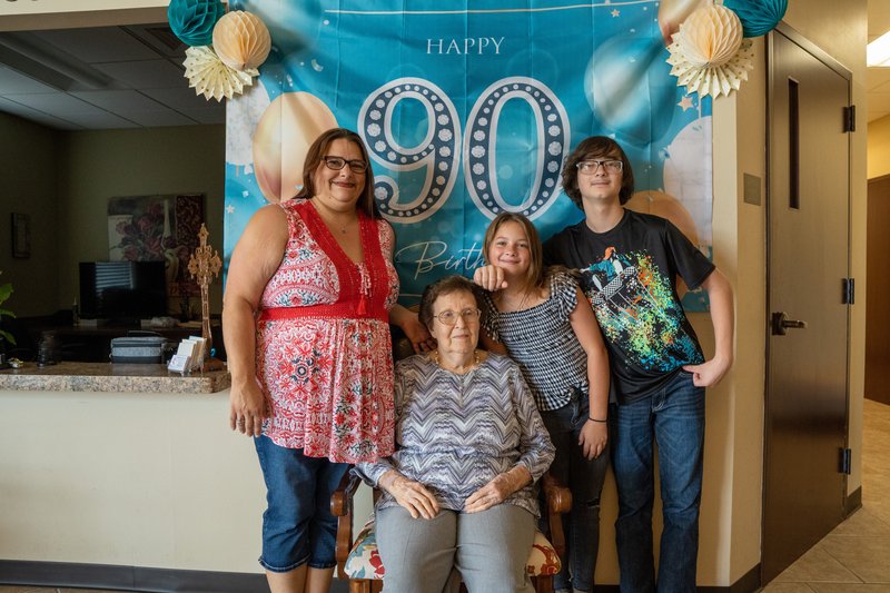 Thelma Lee Laughlin - Photo 101