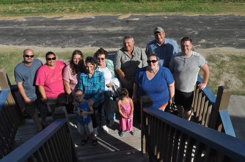 Thelma Lee Laughlin - Photo 129