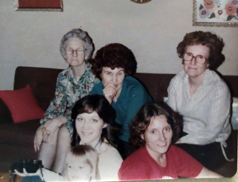 Thelma Lee Laughlin - Photo 157