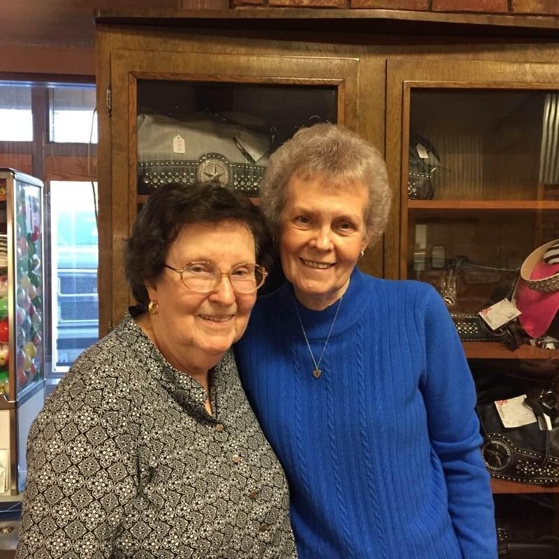 Thelma Lee Laughlin - Photo 304