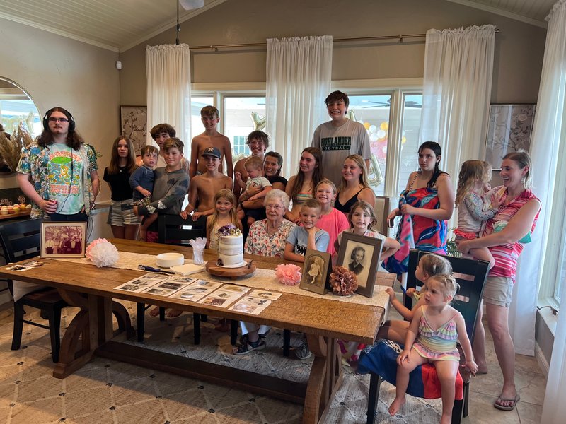 Vivian Ruth McMillan - Photo 27