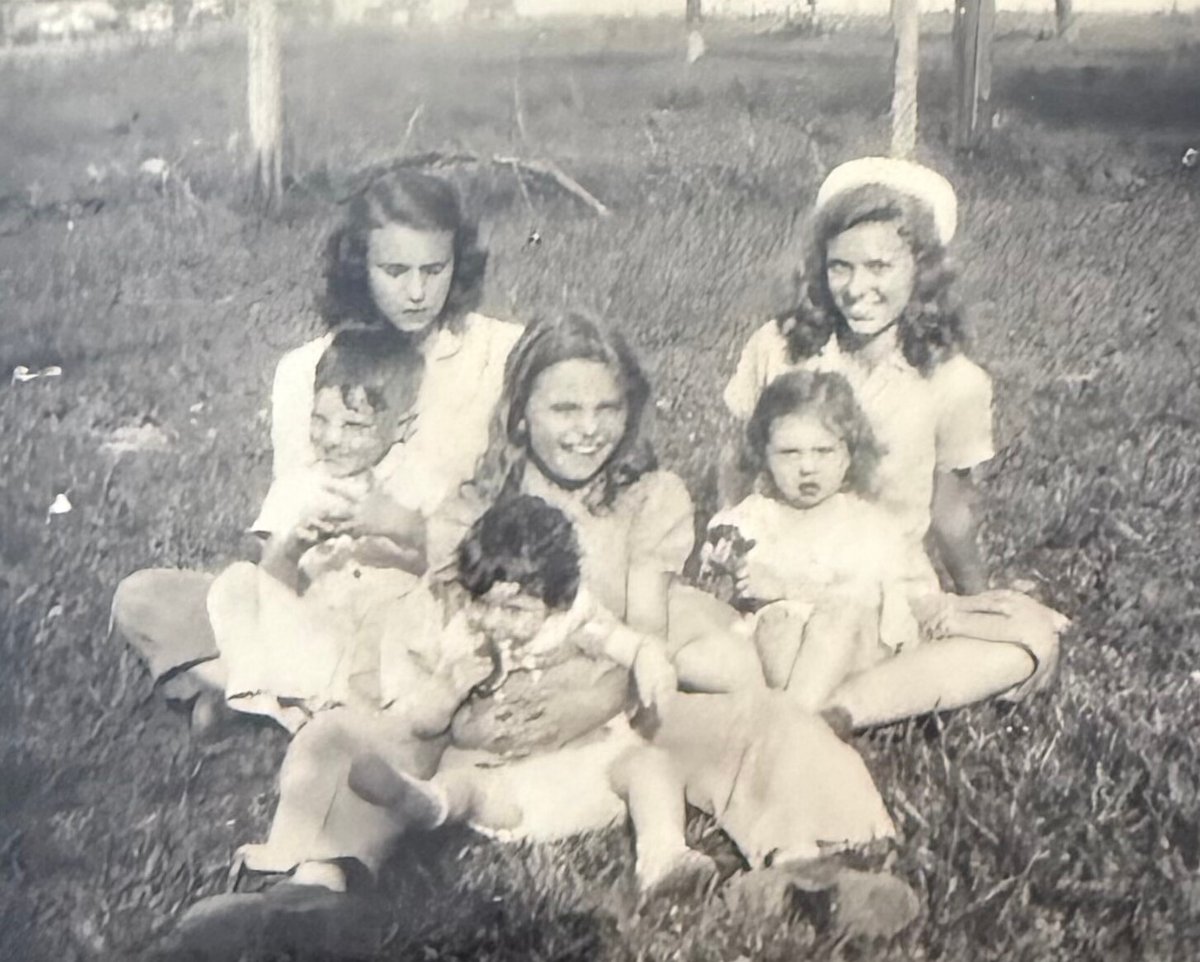 Vivian Ruth McMillan — photo 110