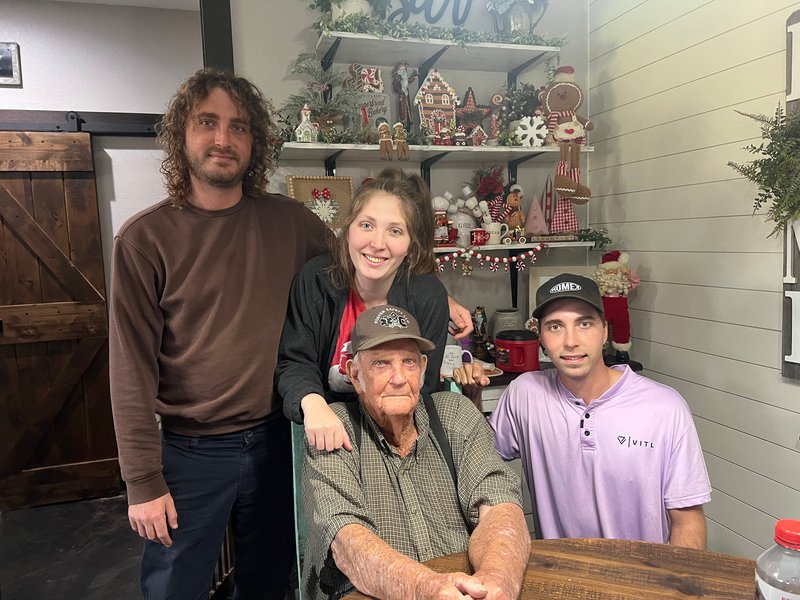 Chris Simmons - Photo 25