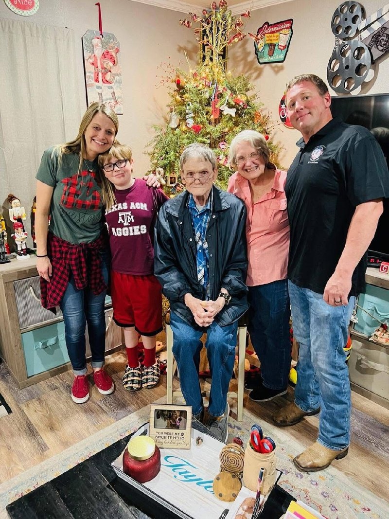 Regan Michele Taylor - Photo 43