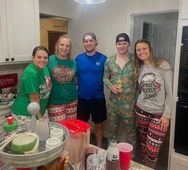 Regan Michele Taylor - Photo 124