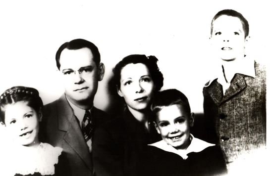 Kathryn Josephine Williams - Photo 104