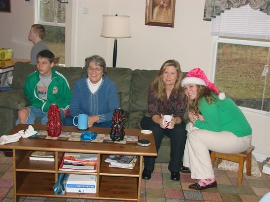 Shirley May Young - Photo 24