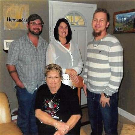 Peggy Hernandez Riley - Photo 55