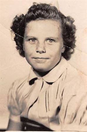 Anita Louise Bussell - Photo 41