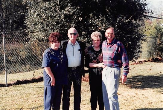 Anita Louise Bussell - Photo 82