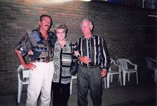 Anita Louise Bussell - Photo 83