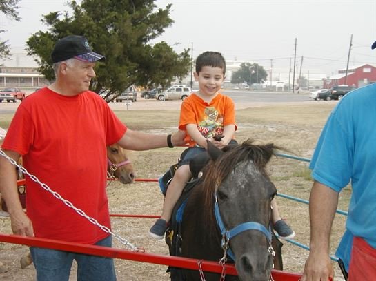 Tommy Lynn Henry - Photo 6