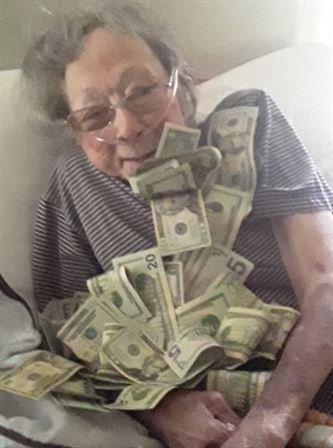 Evelyn Rose Montgomery - Photo 79