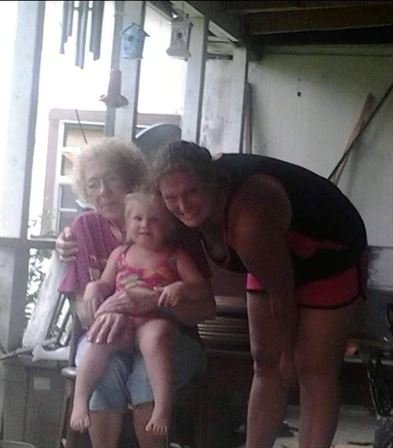 Evelyn Rose Montgomery - Photo 97