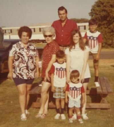 Sylvia Lopez - Photo 21