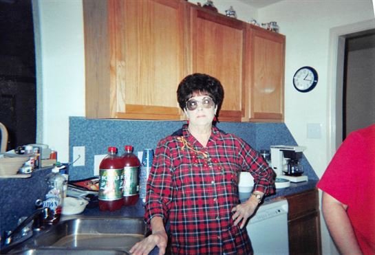 Vivian Sue Dolan - Photo 4