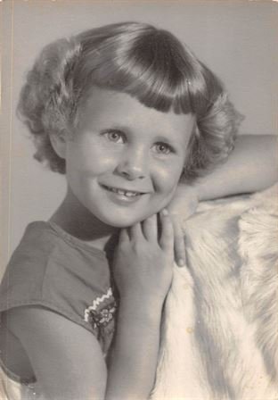 Rebecca Sue Burlin - Photo 2