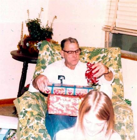 Thomas W. Hargrave - Photo 8