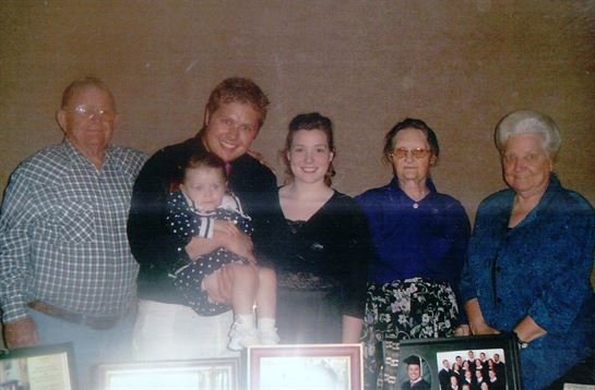 Gloria Mary Jacobs - Photo 8