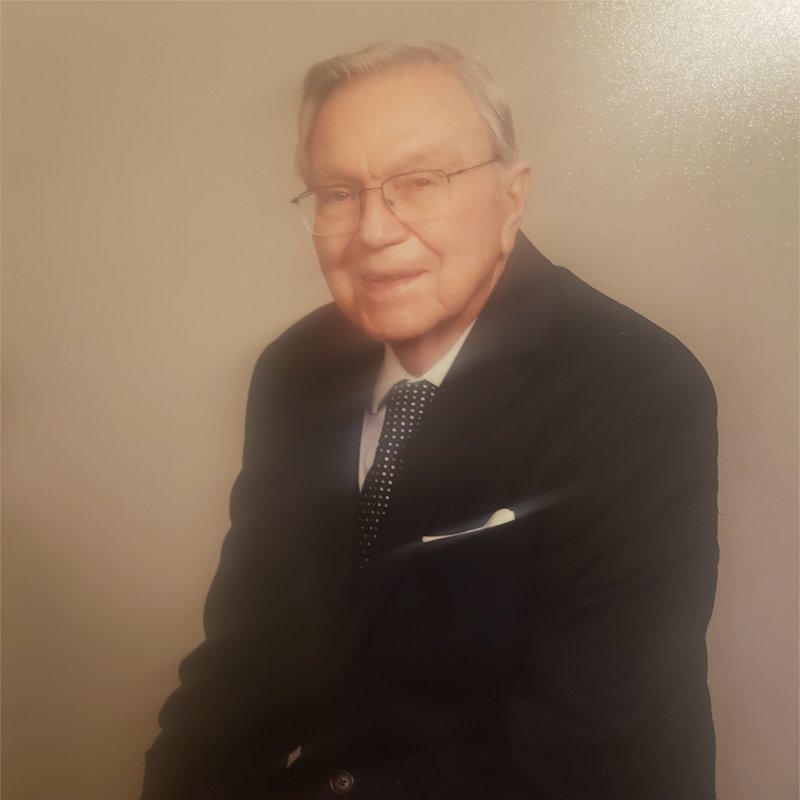 Neil Hudson - Photo 2