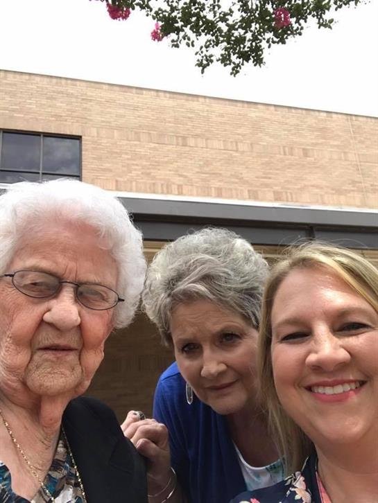 Barbara Cormier Becker - Photo 51