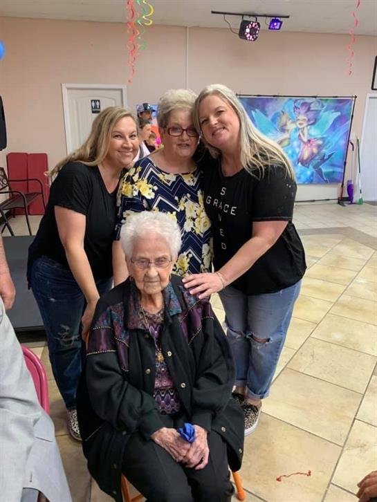 Barbara Cormier Becker - Photo 98