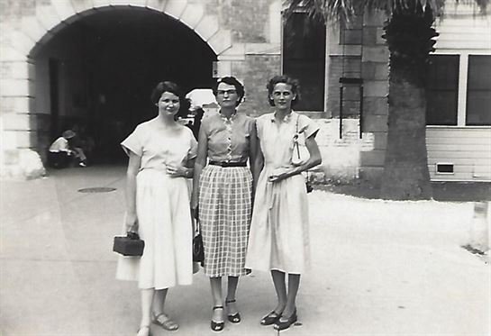 Geraline Lange - Photo 125