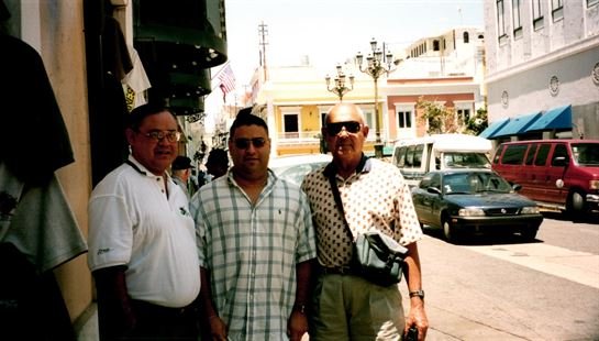 Robert Cardenas Molina - Photo 4