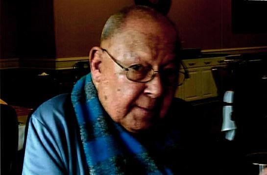 Robert Cardenas Molina - Photo 15