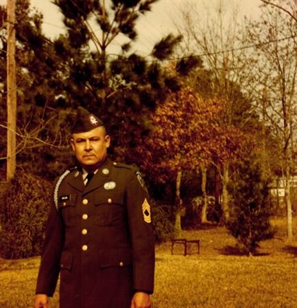 Robert Cardenas Molina - Photo 34