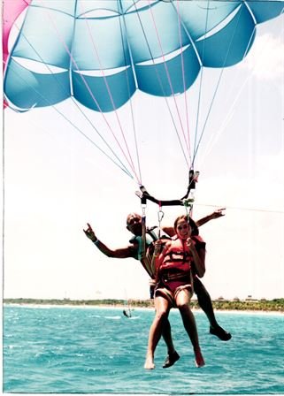 Robert Cardenas Molina - Photo 40