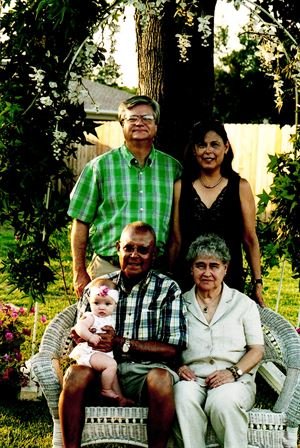 Robert Cardenas Molina - Photo 48