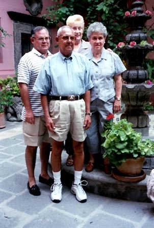 Robert Cardenas Molina - Photo 123