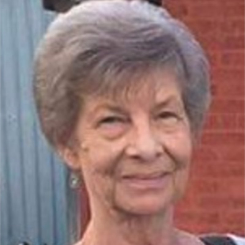 Linda Fay Burson - Photo 2