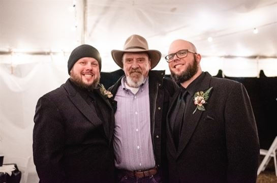 Timothy Hinson - Photo 14