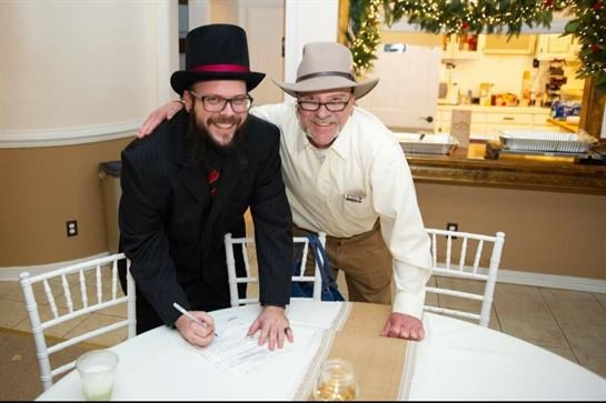 Timothy Hinson - Photo 15