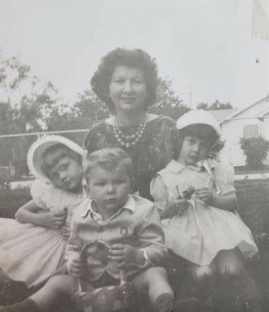 Edith D. Vincent Hanks - Photo 68