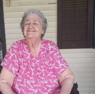 LaDonna Jean Laughlin - Photo 5