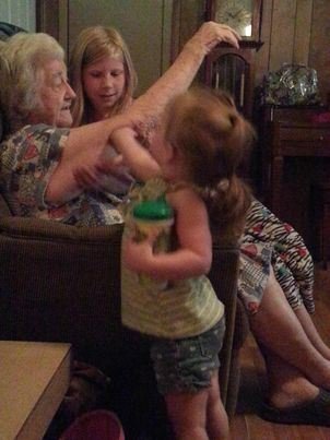 LaDonna Jean Laughlin - Photo 10