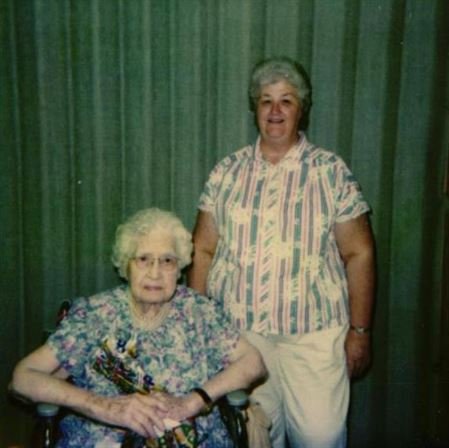 LaDonna Jean Laughlin - Photo 33