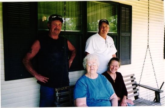 LaDonna Jean Laughlin - Photo 35