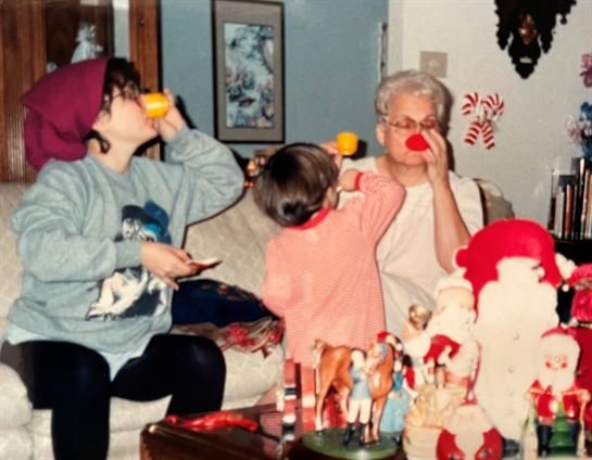 Elizabeth "Betty" Garrett Lundquist - Photo 8