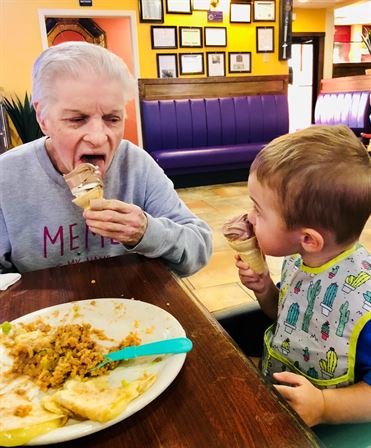 Yvonne Marze Huff Dyson - Photo 2