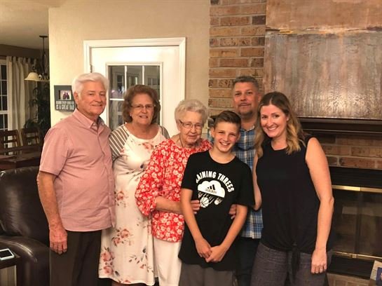 Edward Hutchins - Photo 28