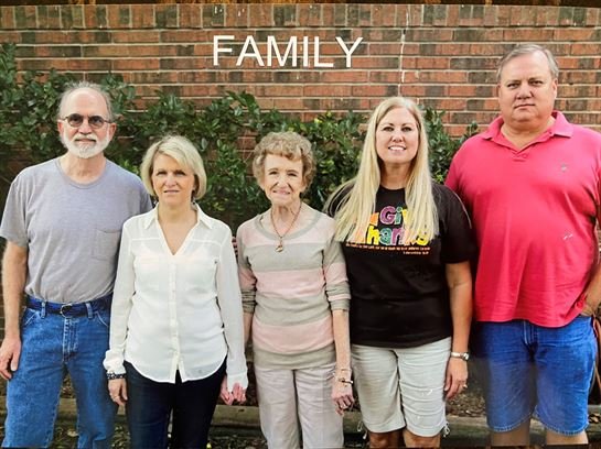 Claudia Davis - Photo 33